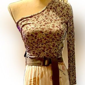 Cropped One-Sleeved Top S